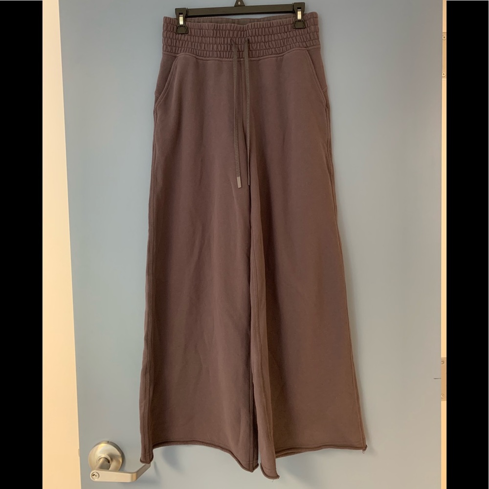 Lululemon wide leg pants